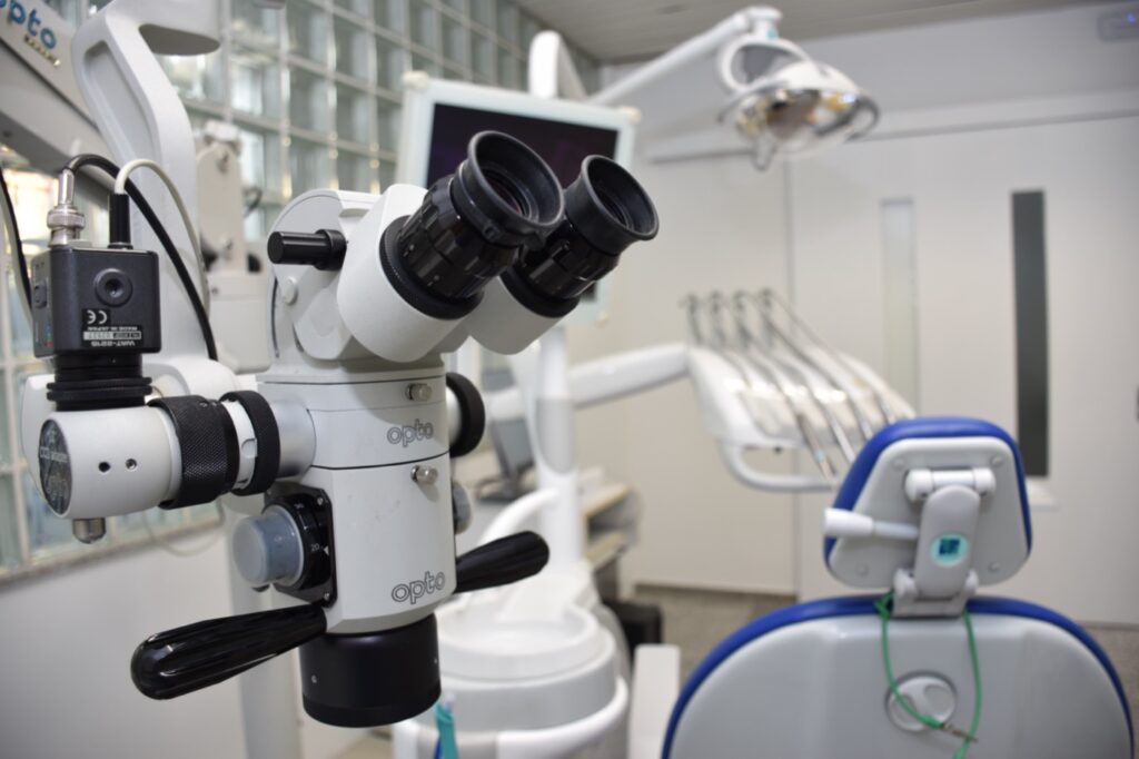 Microscopio Dentista a Bari Marinaro Bozzi